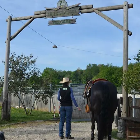 Gospodarstwo agroturystyczne Pietra Cavalla - Ranch & Polpenazze del Garda