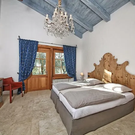 Gospodarstwo agroturystyczne Pietra Cavalla - Ranch & *